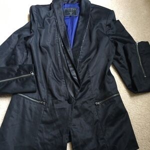 🔥Guess blazer showstopper!!🔥